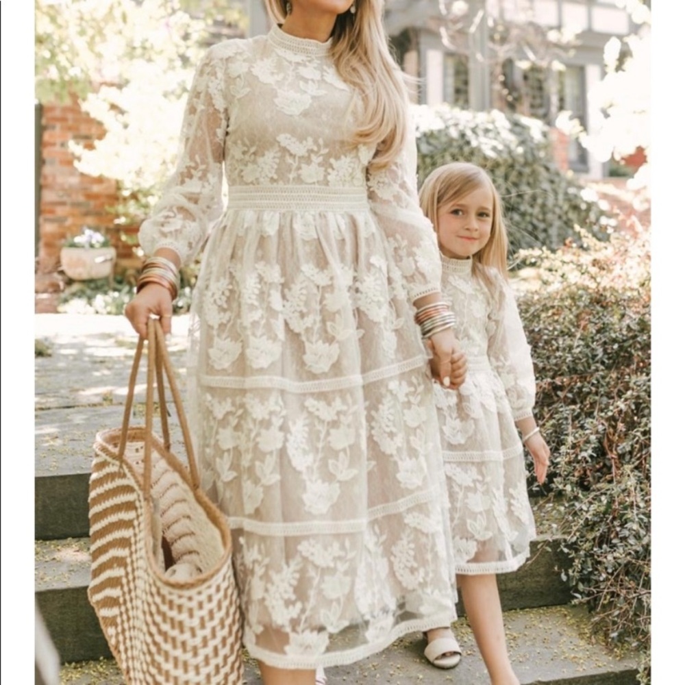 White lace Ivy City Co. Verona Dress